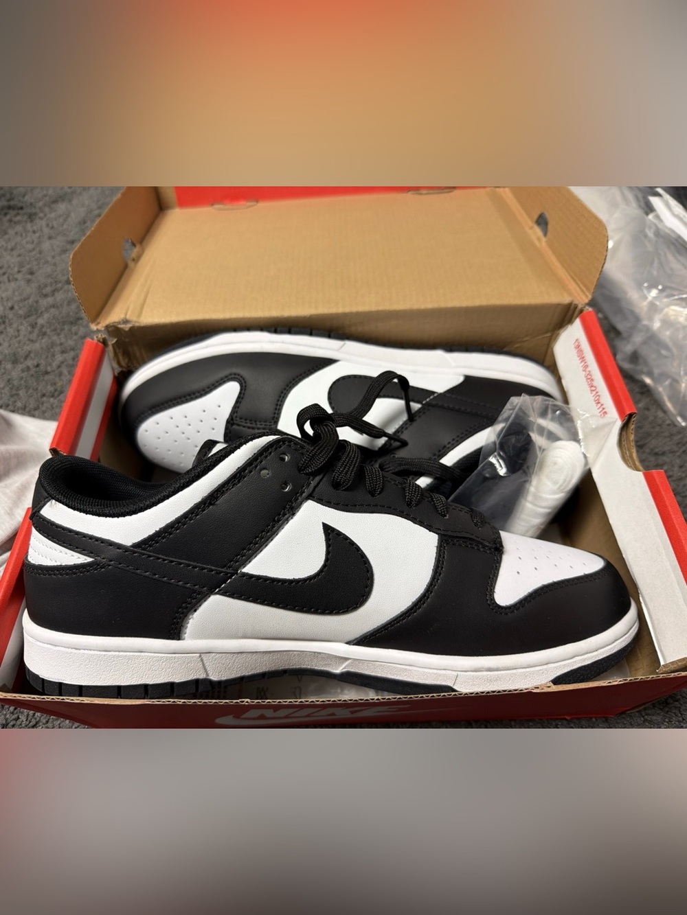 Nike Black and White Low-Top Sneakers - Classic Two-Tone Design size 11 man